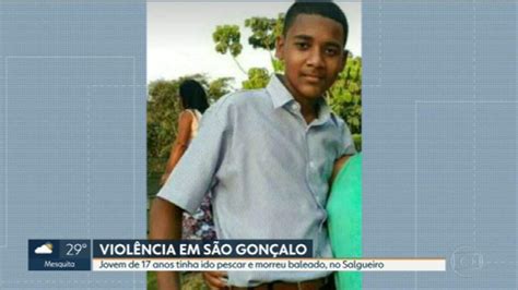 Jovem de 17 anos é morto em tiroteio em São Gonçalo RJ1 G1