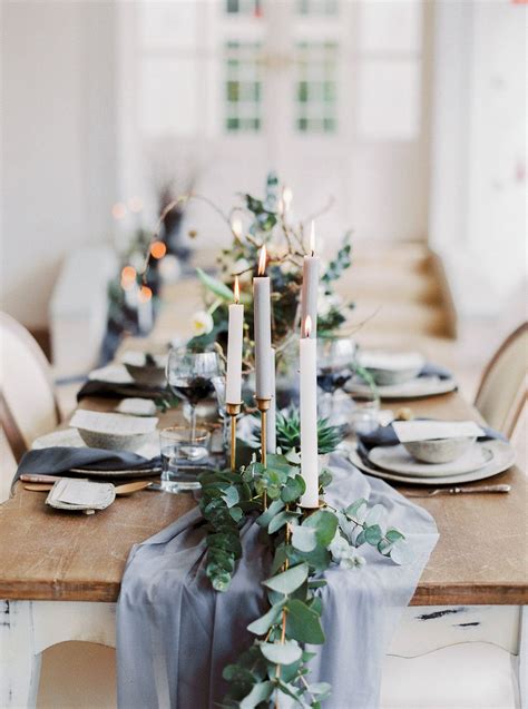 Tischschmuck Hochzeit Mit Dusty Blue Und Eucalyptus Tischschmuck