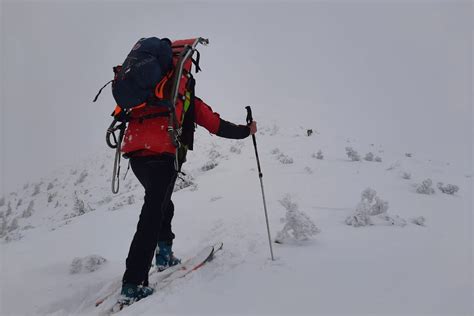 Tatry słowackie Lawina porwała dwóch skiturowców z Polski