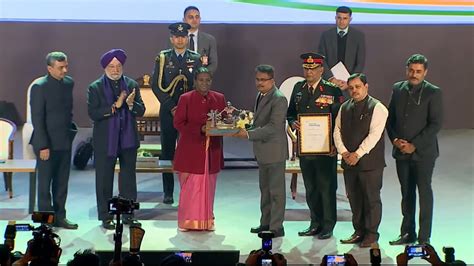 Swachh Survekshan Awards Indore And Surat Share Cleanest City Title