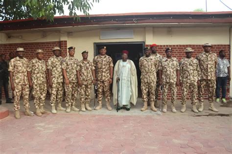 Nigerian Army On Twitter Goc Pays Homage To Shehu Of Borno Seeks