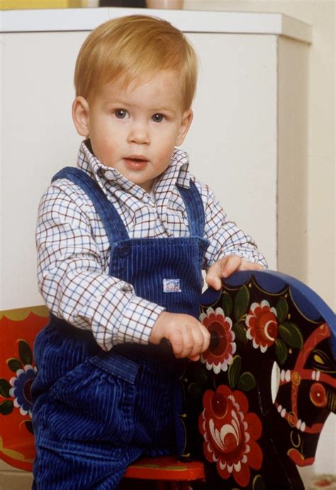 18 Photos Show Baby Archie Looks Just Like His Dad Prince Harry