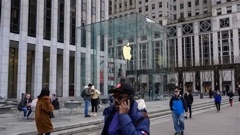 Apple Postpones Ar Glasses Plans Cheaper Mixed Reality Headset Tech News