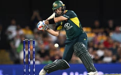 Glenn Maxwell Stuns With Audacious Reverse-Sweep Six Against Pakistan