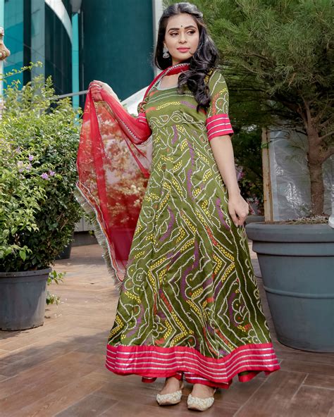 Olive Red Bandhani Anarkali Set By Aachho The Secret Label