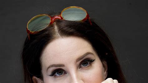 Lana Del Reys New Album Honeymoon Release Date Glamour Uk