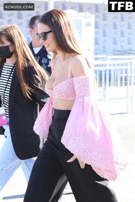 Lily James Sexy Seen Showing Off Her Hot Cleavage At The Film Independent Spirit Awards Aznude