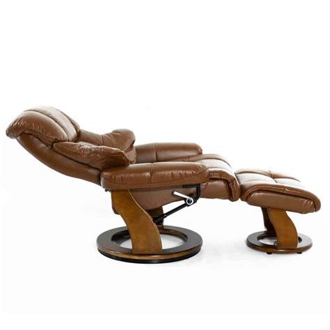 Купить кресло реклайнер Relax Lux коричневая кожа в Москве