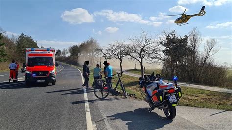 Radfahrerin Und Motorradfahrer Bei Kollision Nahe Volkach Schwer Verletzt