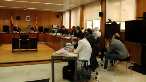 Comença el judici contra un grup criminal acusat d un delicte d