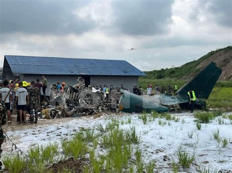 Video Maut Hanya Juruterbang Terselamat Nahas Pesawat Saurya