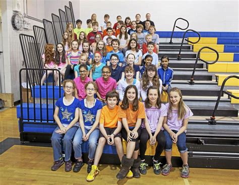 Illinois School Boasts 24 Sets Of Twins Daily Local