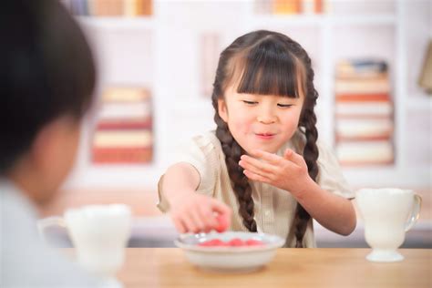 子どもの食育 よく噛んで賢く健康に！噛む力を育てる5つのポイントとは