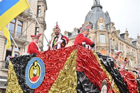 Wiesbadenaktuell Närrisch buntes Fastnachtstreiben in der Innenstadt