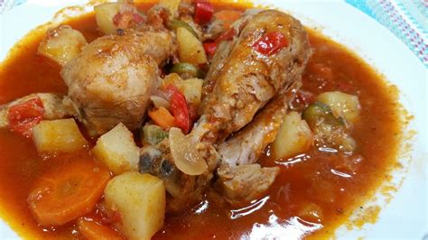 Pollo Guisado Con Pimiento Zanahoria Y Calabacitas Youtube