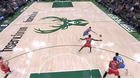 Giannis Antetokounmpo With A Dunk Vs The Chicago Bulls Video