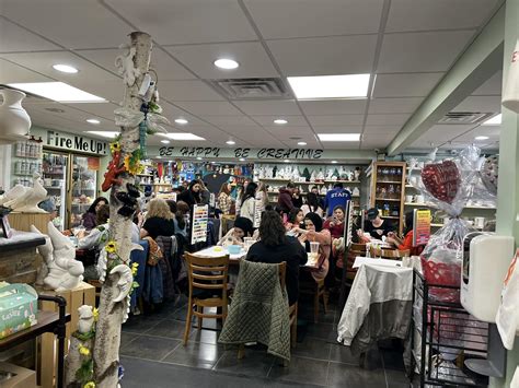 Arts & Creations Pottery Studio - Home