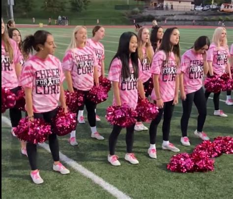 Jazzercise Warms Up The Crown For The Real Panthers Wear Pink Minettes Angels Walk Minettes