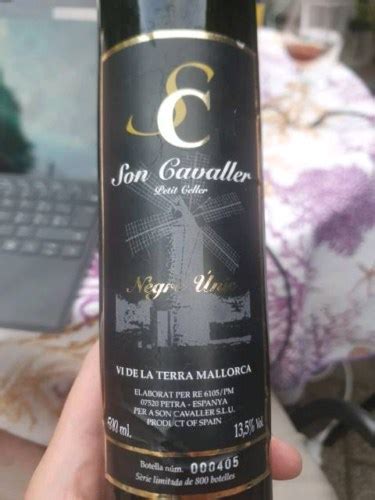 Son Cavaller Negre Únic Vivino Australia