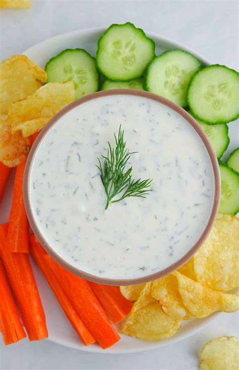 Greek Yogurt Dill Pickle Dip