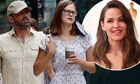 Ben Affleck Shops With Jen Garner Lookalike Daughter Ahead Of Wedding