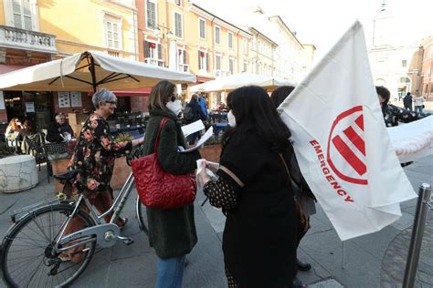 Flash Mob Per La Pace In Via Diaz A Ravenna Si Danza Contro La Guerra