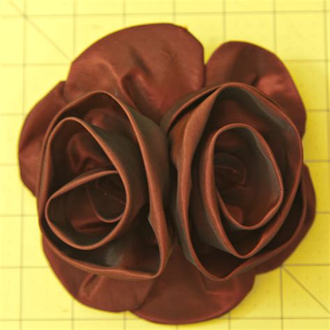 Making The Effie Trinket Costume Part 2 The Hair Flower Using Vogue 8868 The Serial Hobbyist