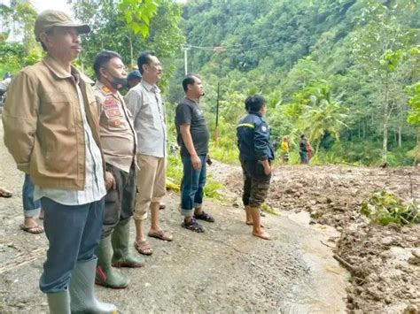 Sempat Longsor Akses Jalan Sinjai Malino Sudah Bisa Dilalui