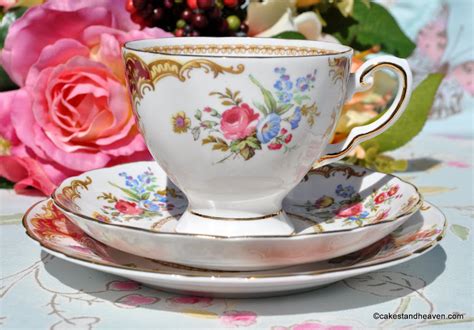 Tuscan Windsor Fine Bone China Vintage Teacup Trio 1940s