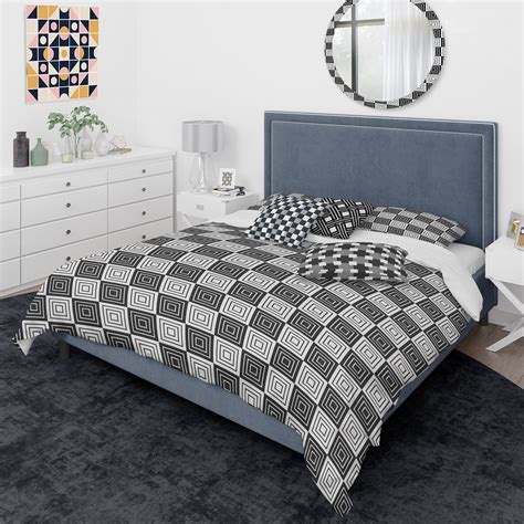 Designart Monochrome Geometric Pattern Xi Mid Century Modern Duvet