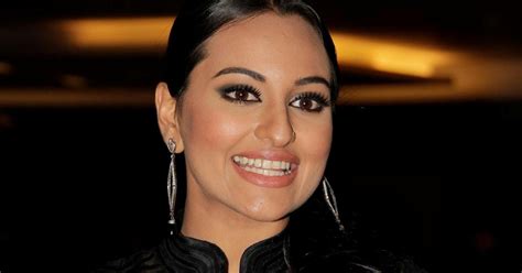 Tamil Actress Hot Photos Without Dress Without Saree Gallery Without Bra In Film In Bikini