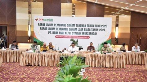 Pj Gubernur Riau SF Hariyanto Pimpin RUPS Tahun Buku 2023 Dan RUPSLB