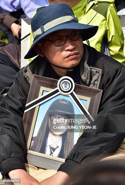 206 Relatives Of Sewol Protest In Seoul Stock Photos, High-Res Pictures ...