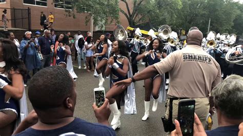 Jackson State University Sonic Boom Of The South Enters The Rock Usm Youtube