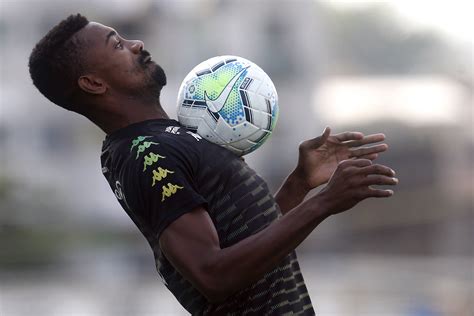 Botafogo Ganha Refor Os Para Confronto Direto Bahia Pelo