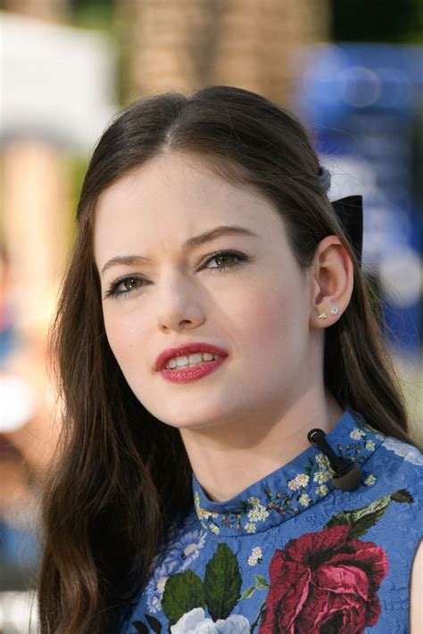 Starlet Arcade: Mackenzie Foy Twilight