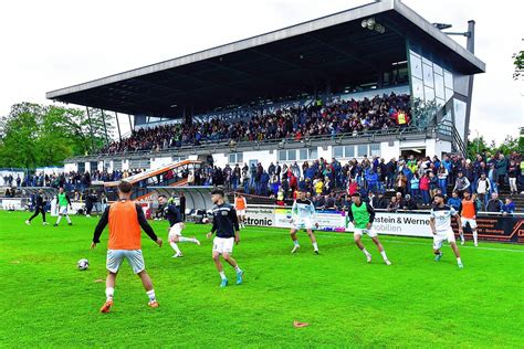 Fu Ball Villingen Feiert Oberliga Titel Und Zieht Im Dfb Pokal Duell