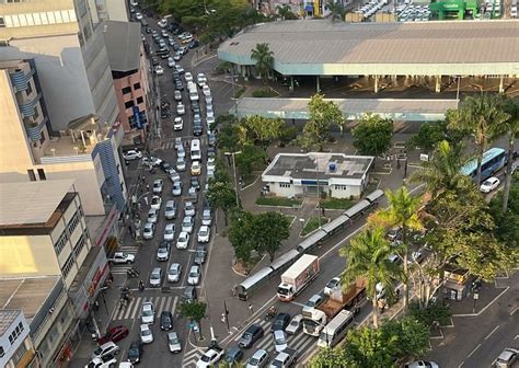 Viaduto Duartina de Resende volta à normalidade após dia de caos no