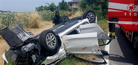 Auto Si Ribalta A Montetauro I Cinque Passeggeri In Ospedale