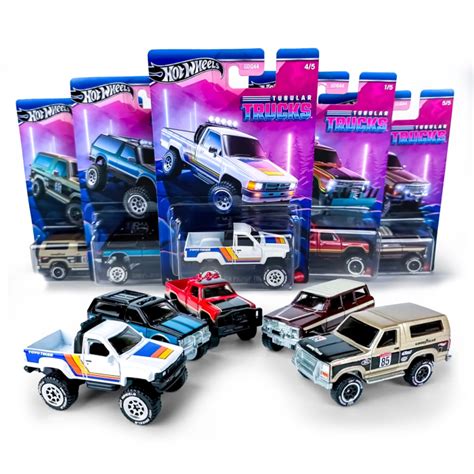 Hot Wheels Tubular Trucks Araçlık Set HWR