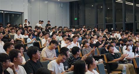 交叉学科复合型创新人才培养——深圳技术大学未来技术学院2023级新才特色班招生宣讲会顺利举办 未来技术学院