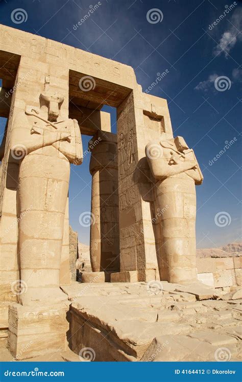 Osiris雕象Ramesses II 埃及寺庙 库存照片 图片 包括有 镇痛药 考古学 历史记录 4164412