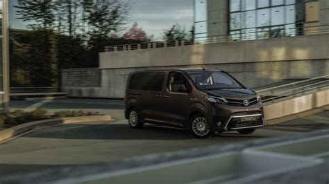 Toyota Proace Verso L Kwh Prijs En Specificaties Ev