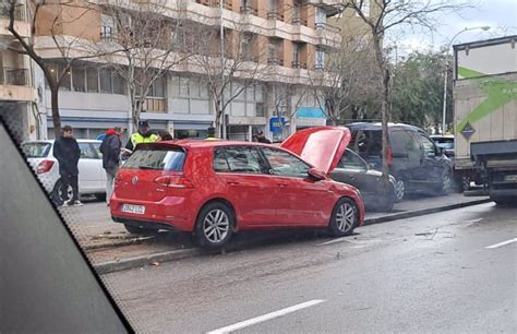 Un Derrame De Combustible Provoca M Ltiples Accidentes En Avenidas Y