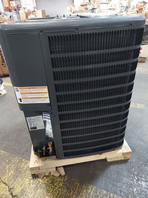 Goodman 3 5 Ton 14 Seer Air Conditioner Condenser Gsx140421 Scratch