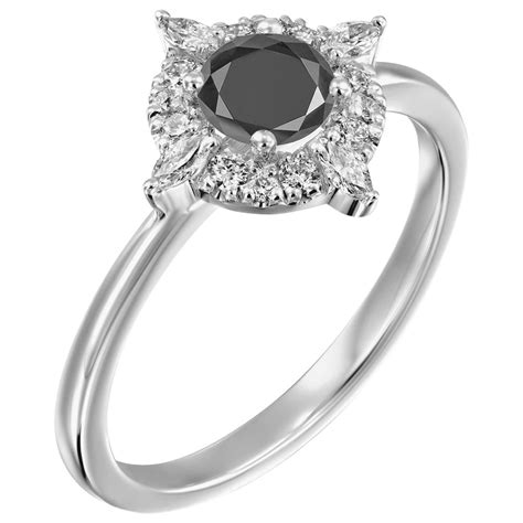 1 Carat Heart 14 Karat White Gold Diamond Engagement Ring For Sale At