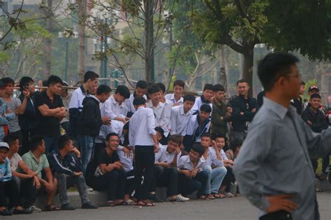 Hàng trăm hot girl giang hồ mạng học sinh đến xem xử Khá Bảnh