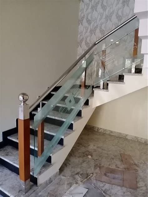 Stairs SS Toughened Glass Railing For Home Material Grade SS304 At