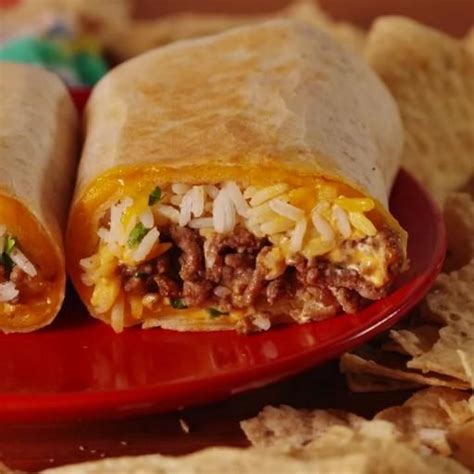 Taco Bell Quesarito [Video] | Quesarito recipe, Recipes, Cooking recipes