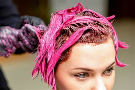 How to Remove Pink Hair Dye? Pink Hair Fading Techniques - Hood MWR